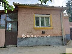 Eladó ház Devecser