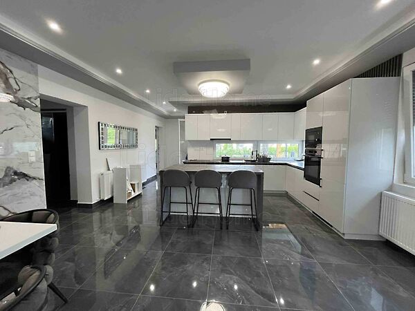 Eladó ház Szőlősgyörök