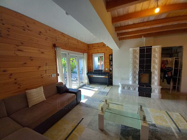 Eladó ház Felsőnyék