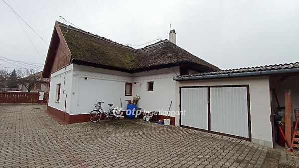 Eladó ház Jászfényszaru
