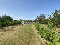 Eladó földterület Győr