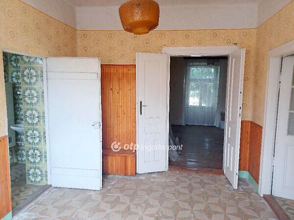 Eladó ház Kisújszállás