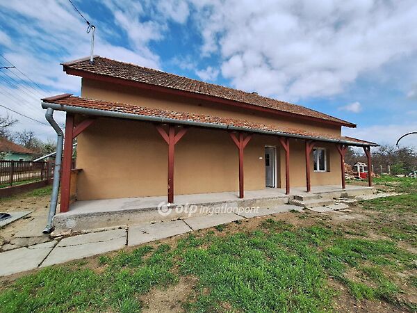 Eladó ház Abádszalók