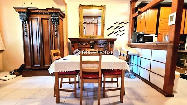 Eladó ház Budapest, III. kerület