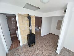 Eladó nyaraló Vértesszőlős