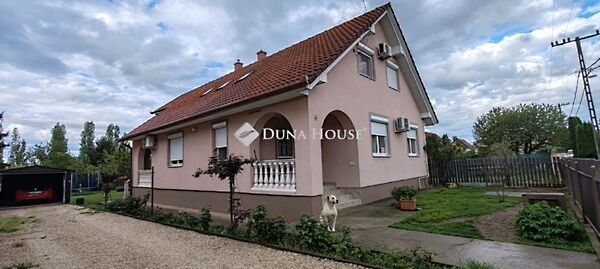 Eladó ház Siklós