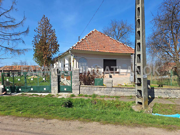 Eladó ház Mezőszemere