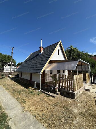 Eladó nyaraló Dávod