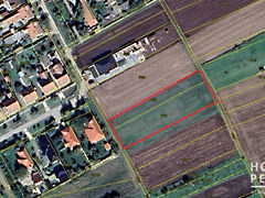 Eladó földterület Makó