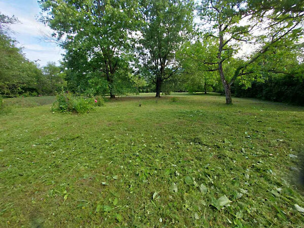 Eladó földterület Verőce