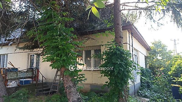 Eladó ház Jászfényszaru