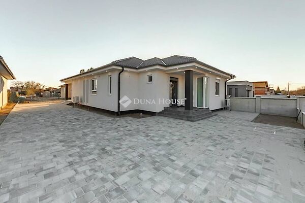 Eladó ház Kecskemét