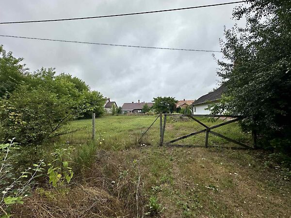 Eladó földterület Ópusztaszer