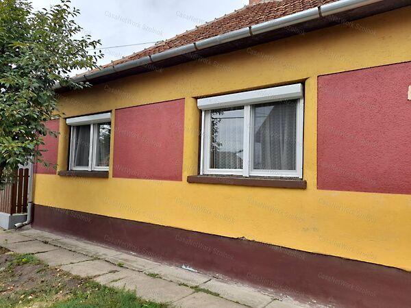 Eladó ház Szolnok