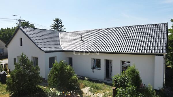 Eladó ház Seregélyes