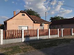Eladó ház Izsák