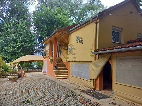 Eladó nyaraló Érsekcsanád