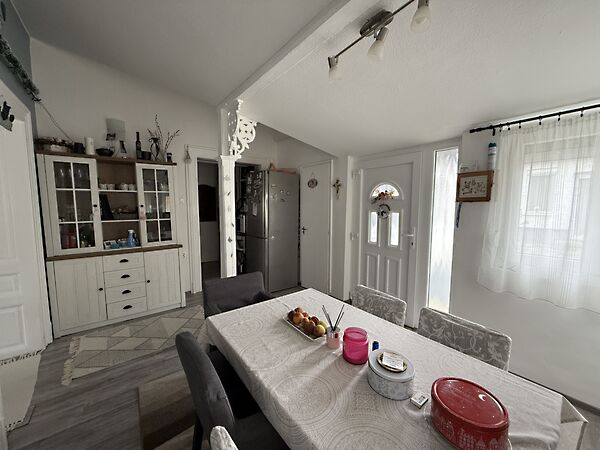 Eladó ház Balatonkenese