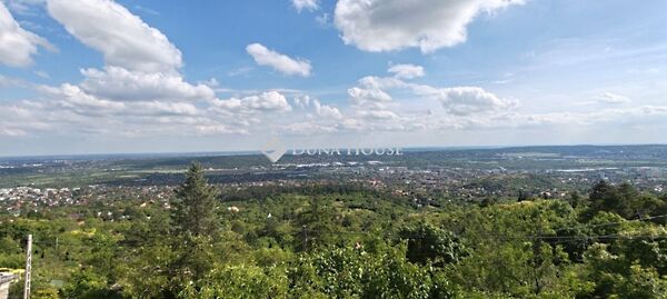 Eladó nyaraló Budaörs