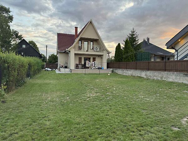 Eladó ház Poroszló