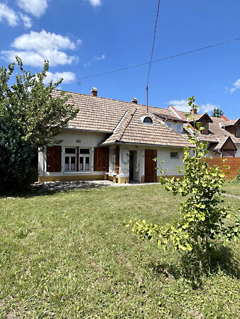 Eladó ház Lesenceistvánd