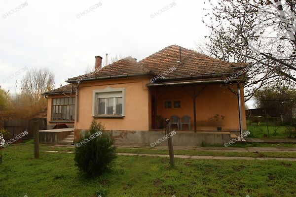 Eladó ház Akasztó