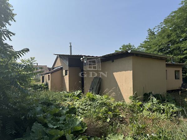 Eladó földterület Gárdony