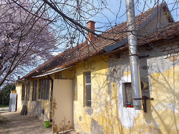 Eladó ház Felsőszentiván