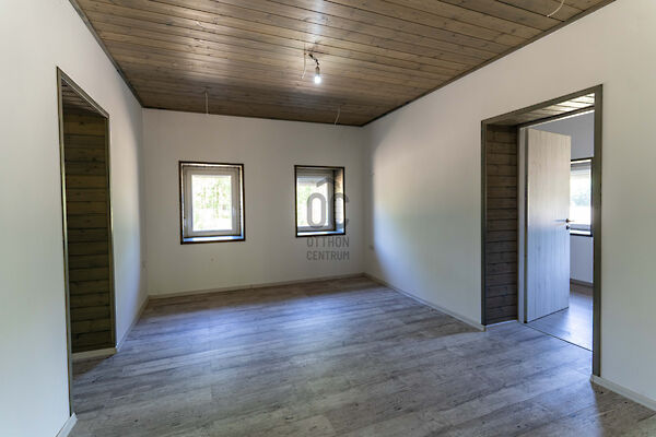 Eladó ház Újszilvás