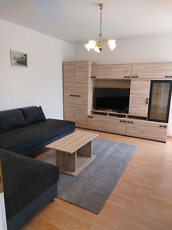 Kiadó lakás Debrecen, Hatvan utcai kert