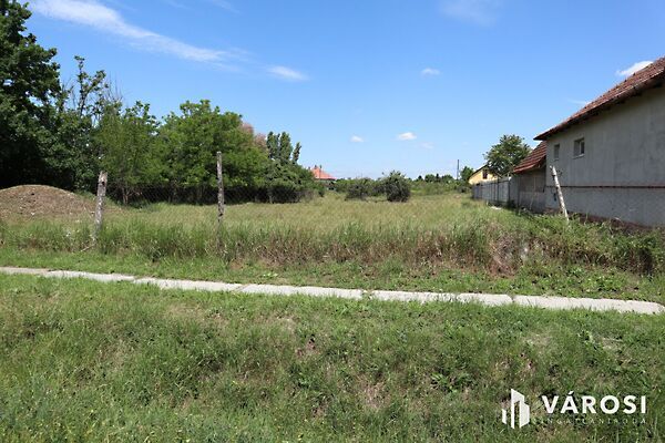 Eladó földterület Vésztő