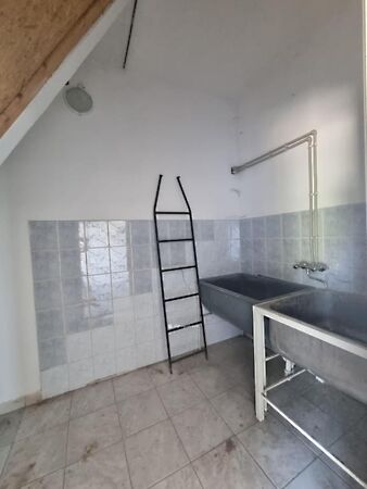 Eladó ipari Gyarmat