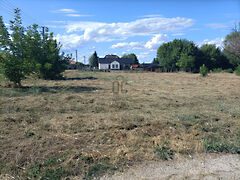 Eladó földterület Látrány