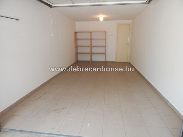 Eladó garázs Debrecen, Sestakert