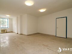 Eladó üzleti Gyula