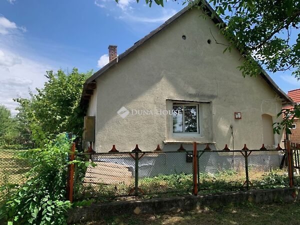 Eladó ház Dég