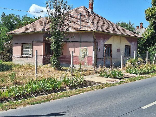 Eladó ház Tiszaszentimre