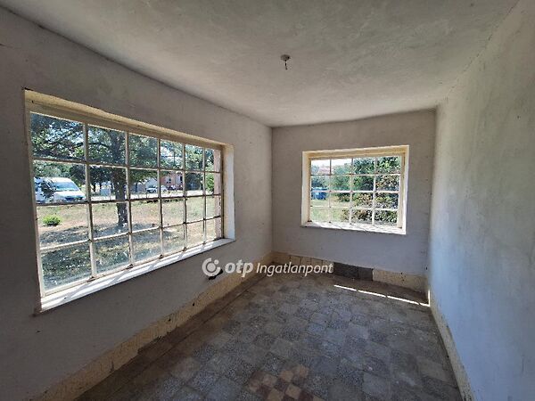 Eladó ház Tiszaszentimre