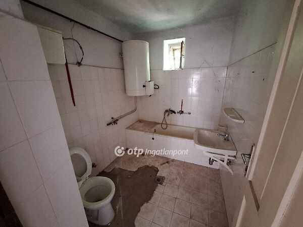 Eladó ház Tiszaszentimre