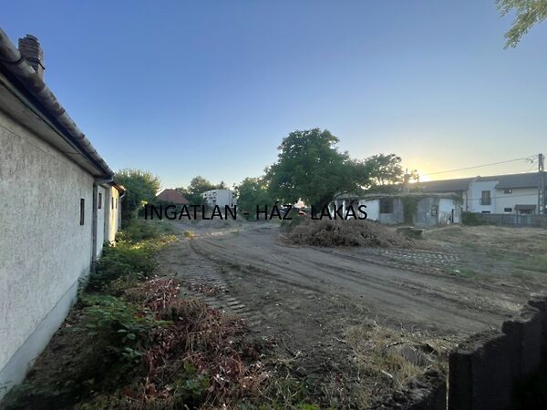 Eladó földterület Budapest, XVI. kerület, Rákosszentmihály