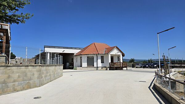 Eladó ipari Hajmáskér