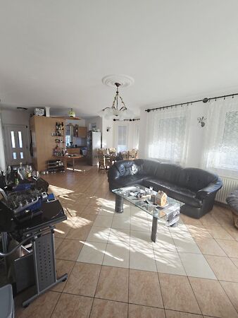 Eladó ház Mosonszentmiklós