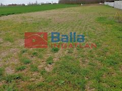 Eladó földterület Áporka