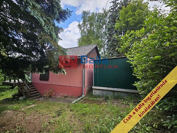 Eladó nyaraló Zebegény