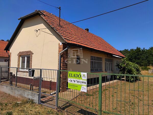 Eladó ház Újfehértó