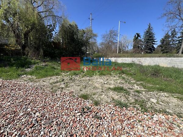 Eladó földterület Szentendre