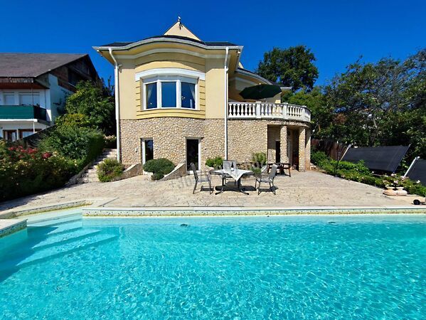 Eladó ház Balatonalmádi