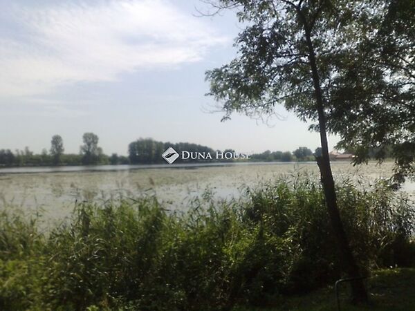 Eladó nyaraló Háromfa