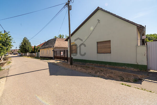 Eladó ház Bátaszék