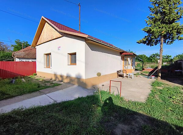 Eladó ház Fegyvernek